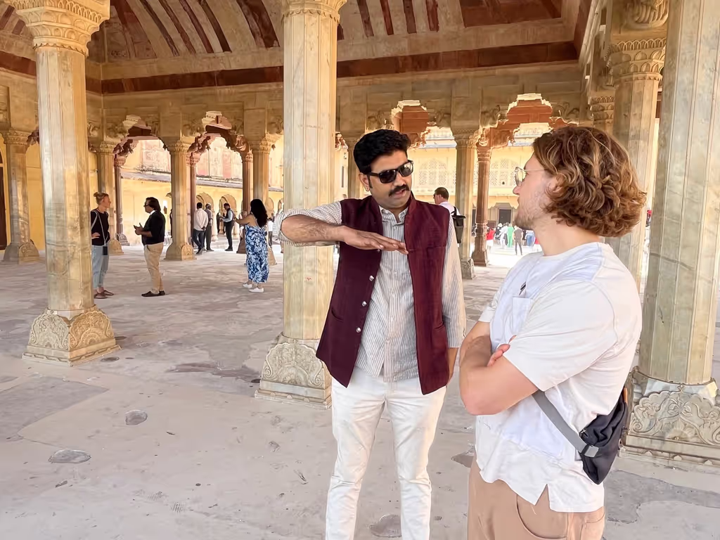 Jaipur Private Tour - Exploring Amber Fort with guests from Usa