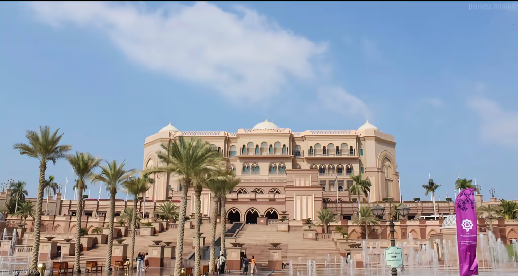 Dubai Private Tour - Emirates palace