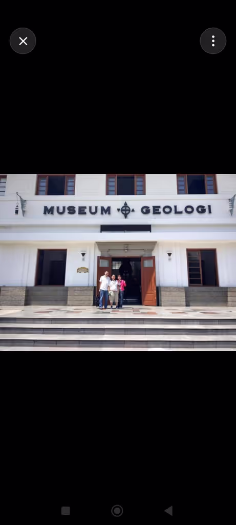 Bandung Private Tour - Museum Geologi