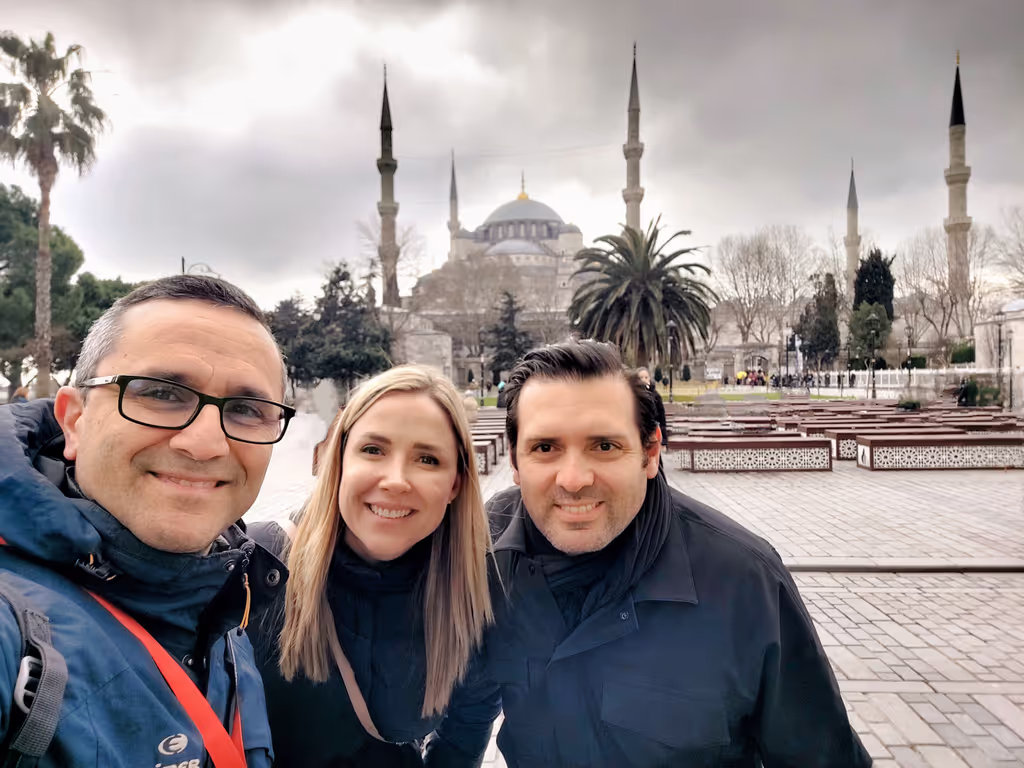 Istanbul Private Tour - Exploring Sultanahmet with guests on a private tou
