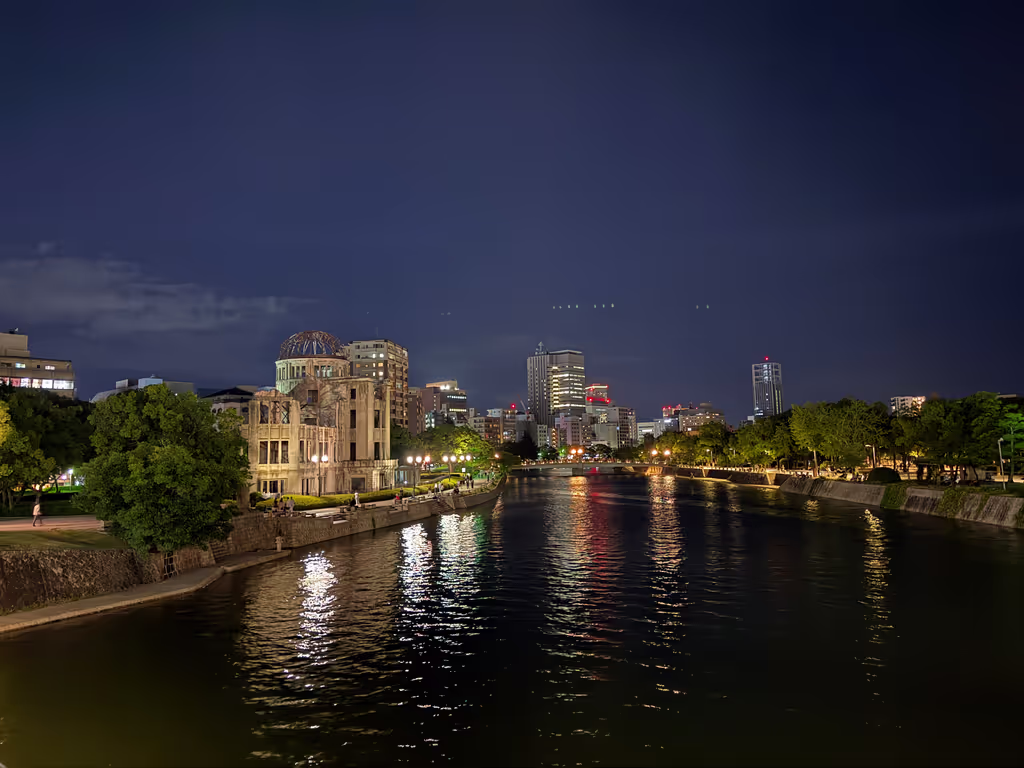 Hiroshima Private Tour - The Atomic Bomb Dome illuminated at night