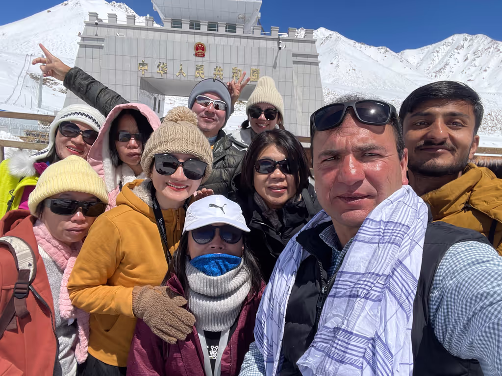 Gilgit Private Tour - Pak China border