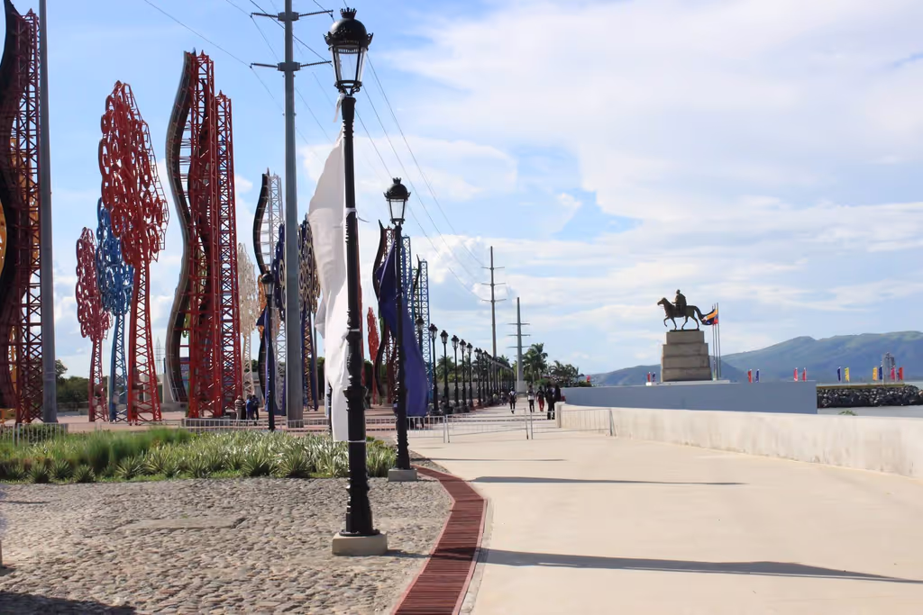 Managua Private Tour - Paseo Salvador Allende