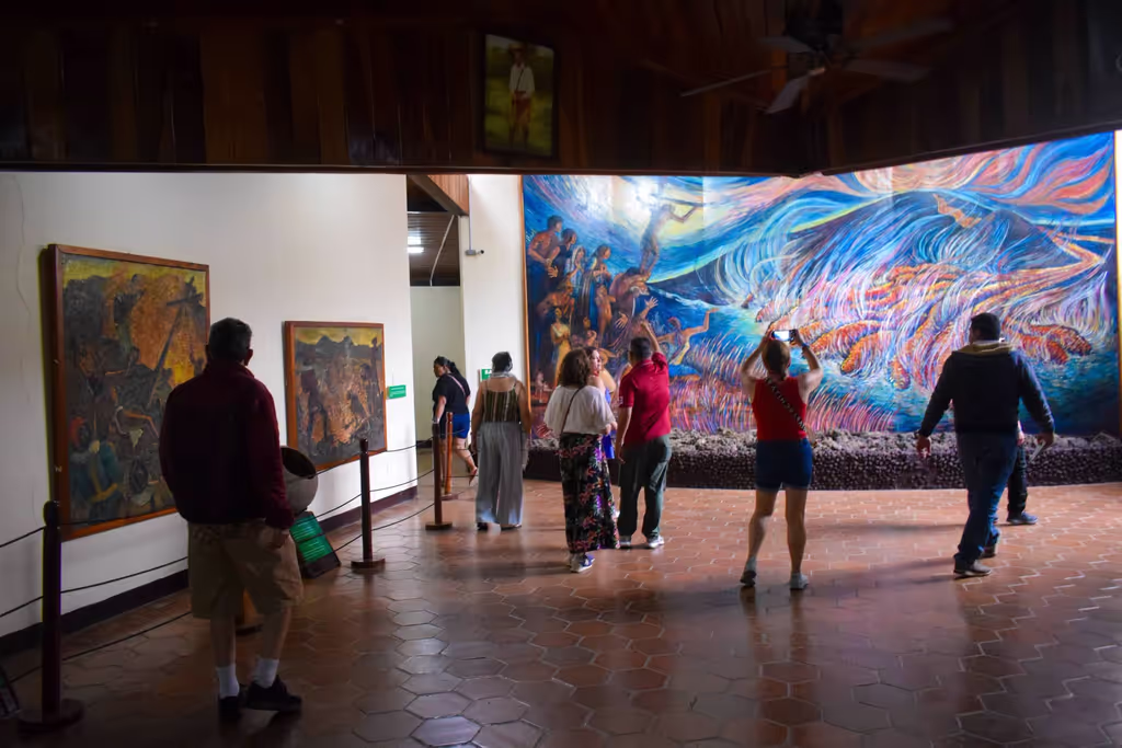 Managua Private Tour - Murals from Masaya Volcano