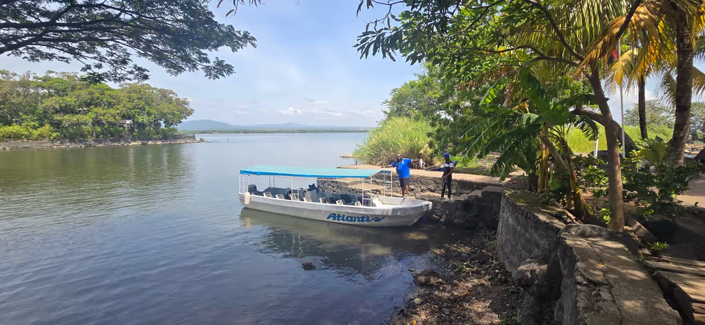 Managua Private Tour - IIslets of Granada Ft. San Pablo