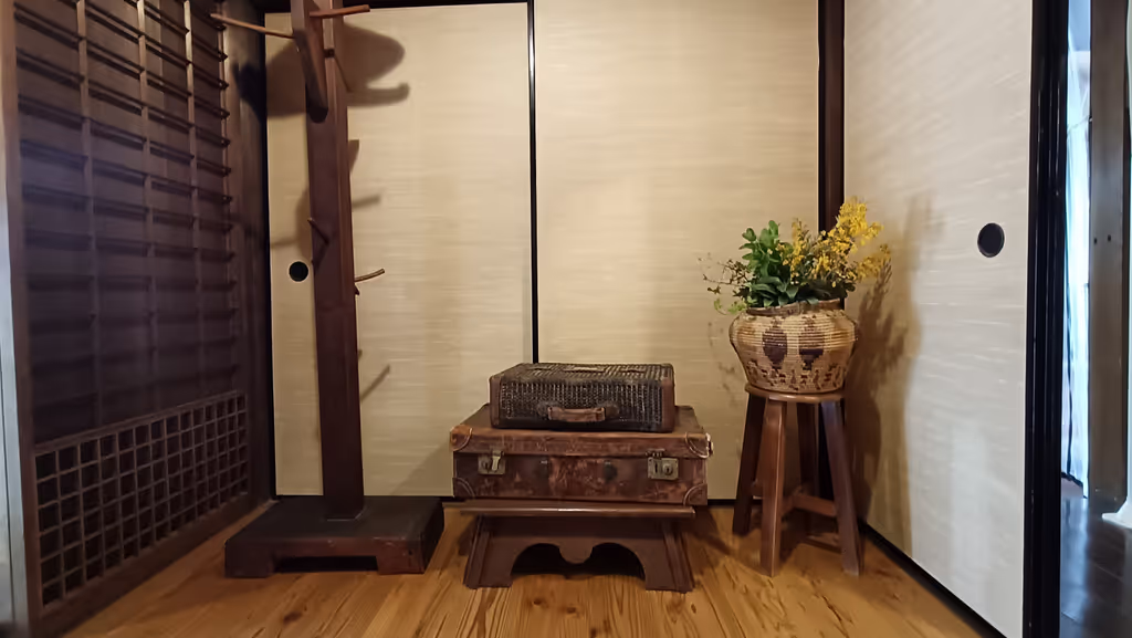 Kobe Private Tour - Antique