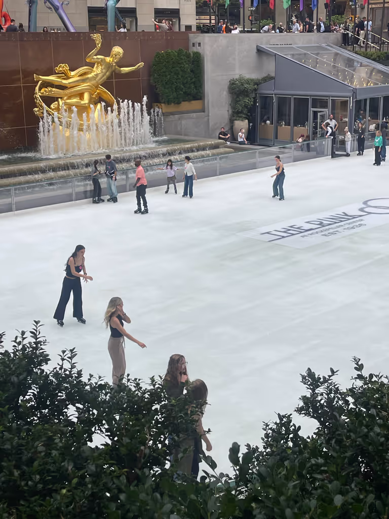 New York Private Tour - Rockefeller Center Ice Skate Rink