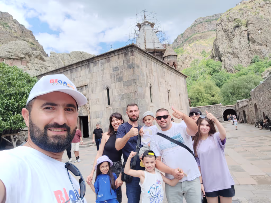 Yerevan Private Tour - With my tourists