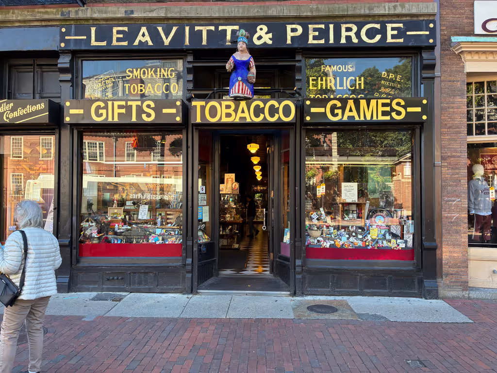 Boston Private Tour - Cambridge Shops