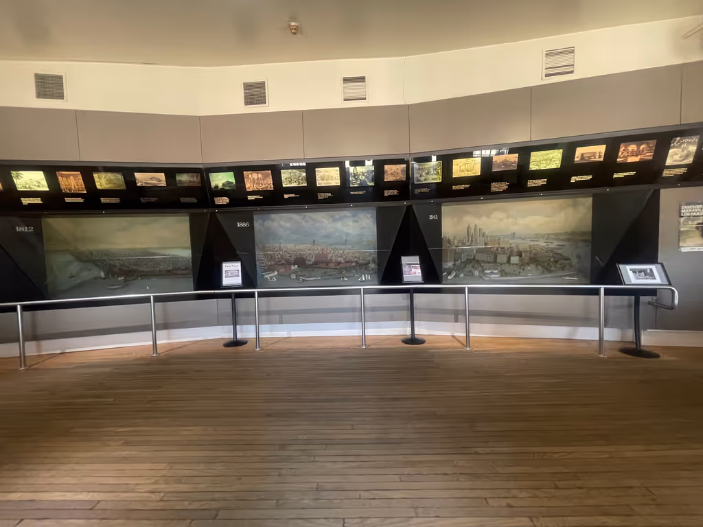 New York Private Tour - The Mini Museum inside Castle Clinton