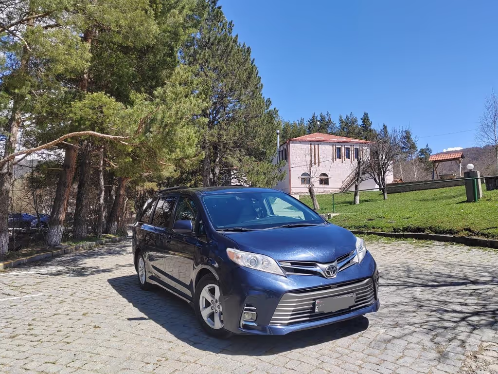 Yerevan Private Tour - Toyota Sienna