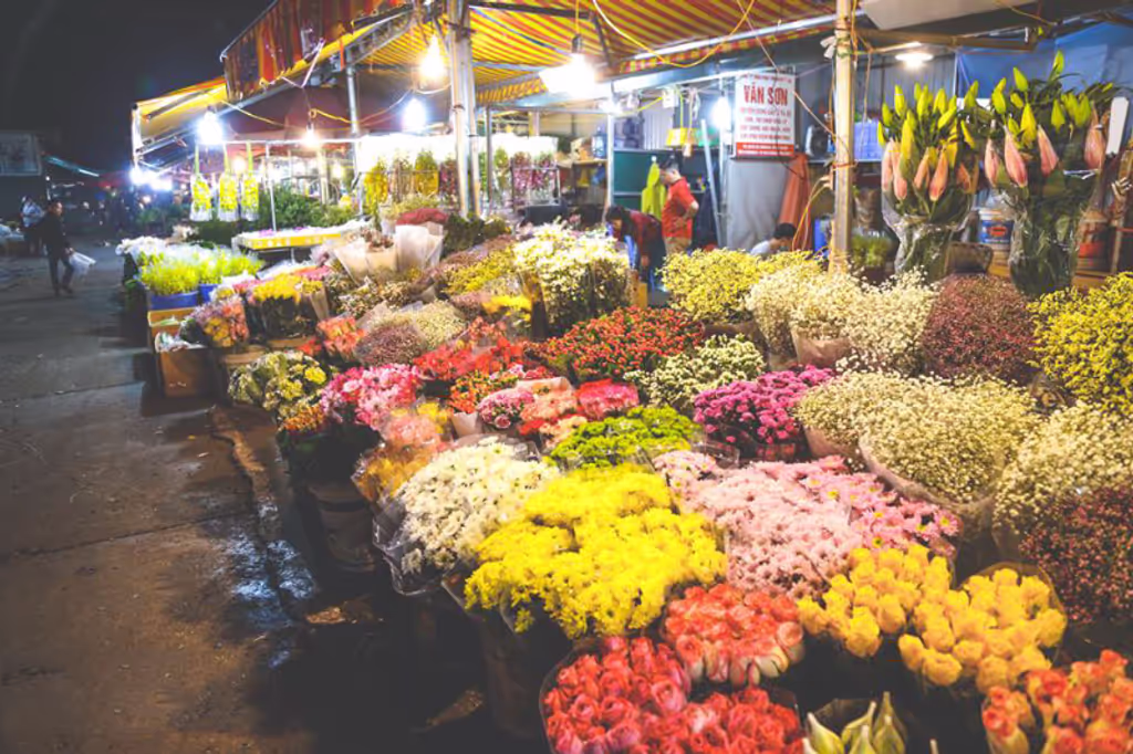 Ho Chi Minh Private Tour - Flower market