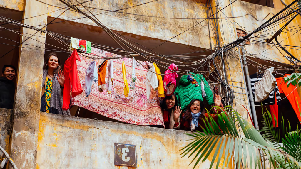 Hanoi Private Tour - Nghia Tan Hanoi neighborhood daily life