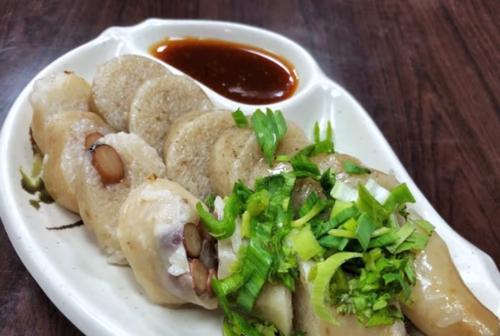 Taipei Private Tour - Peanut sticky rice sausage