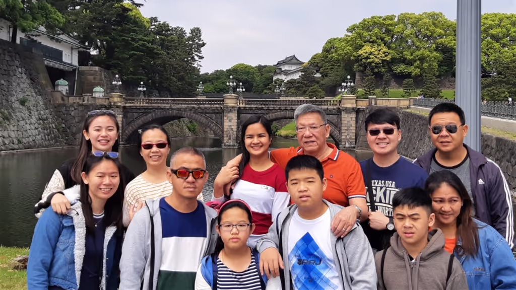 Tokyo Private Tour - In front of the Imperial Palace