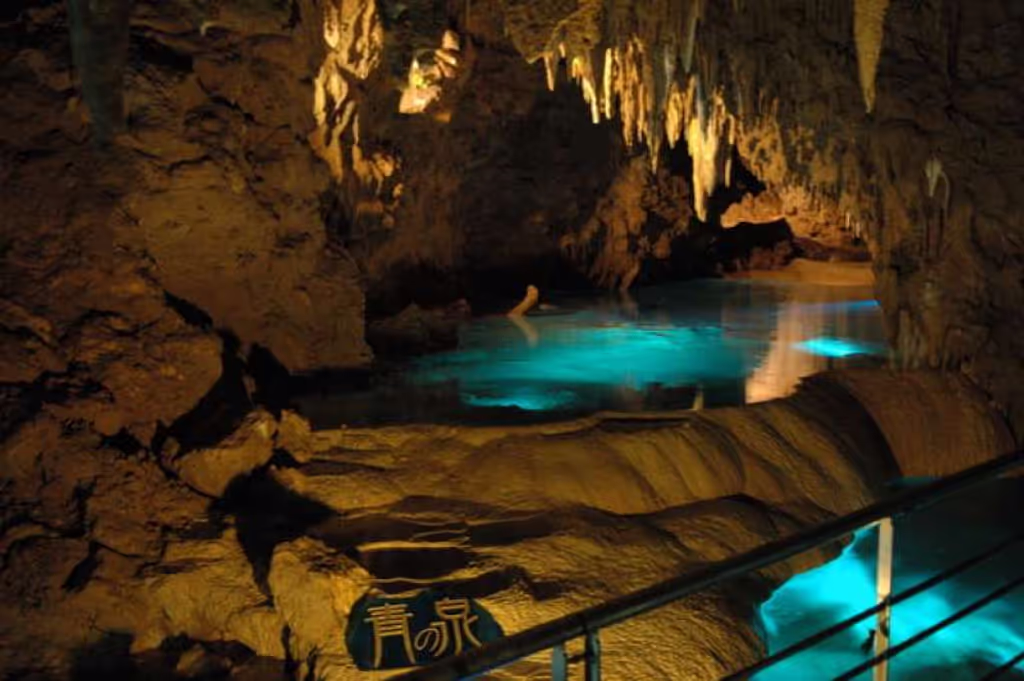 Nagasaki Private Tour - ★NANATSUGAMA Cave
・SAIKAI city
Lime-stone cave, 250m of 1500m is open to the public, registered with the natural monument of Japan.