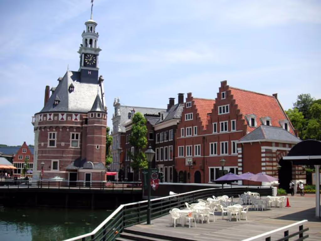 Nagasaki Private Tour - ★HOLLAND VILLAGE
・SAIKAI city
Theme park which reproduced Holland port town, a movie theater, restaurants, souvenir shops are available