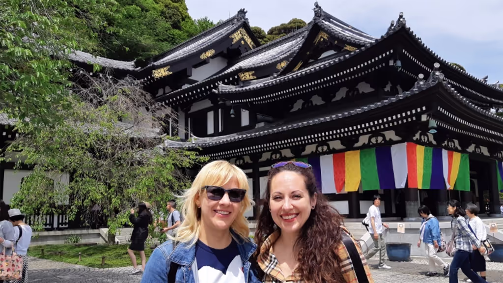 Kamakura Private Tour - Everything is beautiful in Hasedera, even the roofs- Oh, of course you both are:)