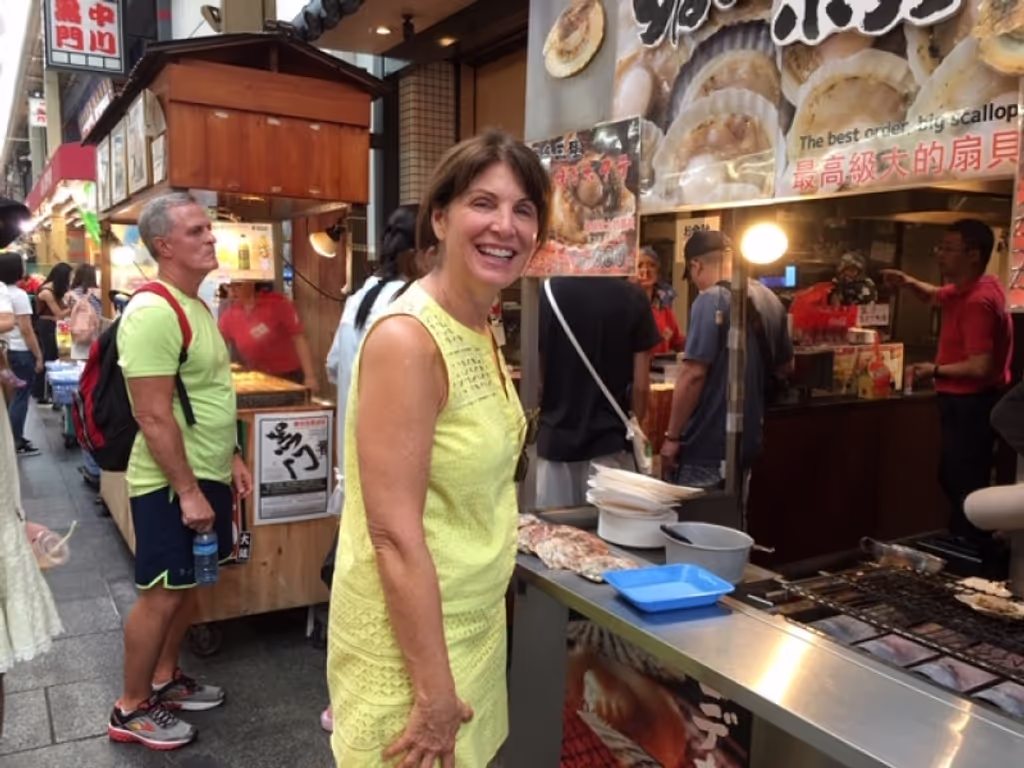 Osaka Private Tour - Mona Lisa ! at Koromon Market