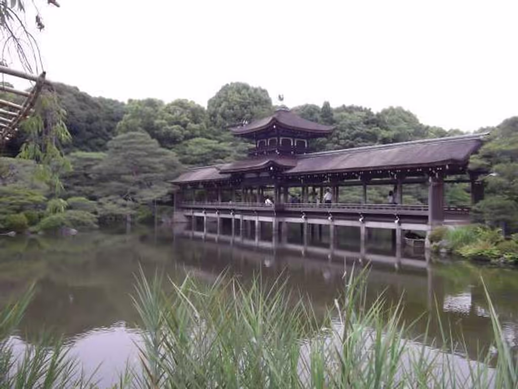 Kyoto Private Tour - "Taiheikaku", or "Hashidono" ceremonial hall built above the pond. 