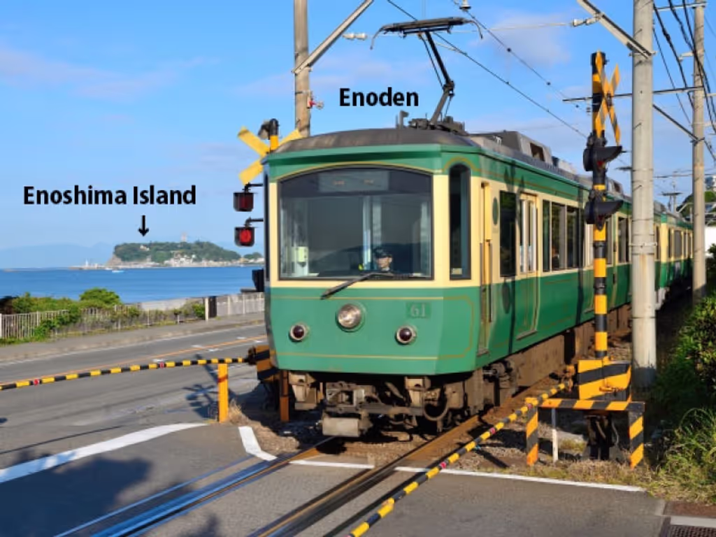 Kamakura Private Tour - 【OPTION】Enoshima Island to enjoy panoramic ocean view from Enoshima Sea Candle, lighthouse observation tower.
