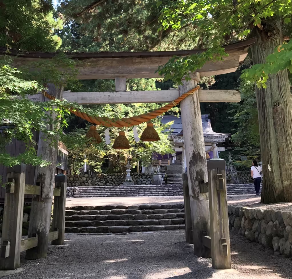 Shirakawago Private Tour - Shirakawa-hachiman shrine, which was established over 1300 years ago, provides visitors peaceful time off the busy area. A big festival, Doburoku-matsuri, is held on 14 and 15 October in this shrine.