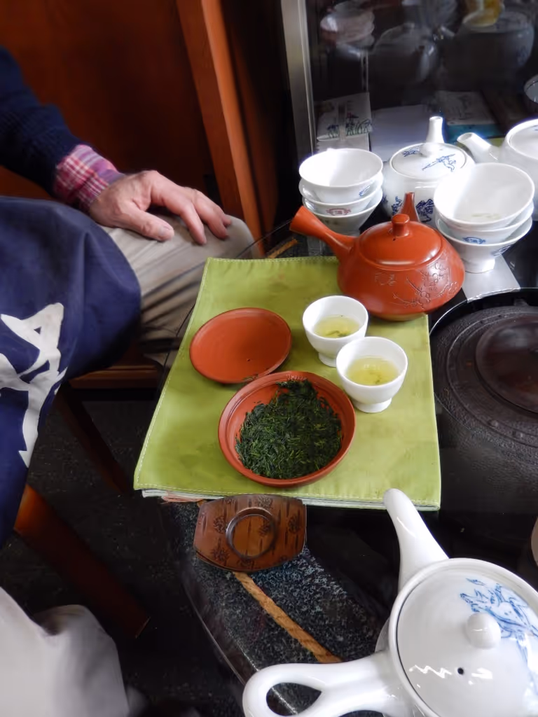 Kyoto Private Tour - If you buy some tea leaves, you can chat with tea master(?). This picture shows small tea corner in a tea leaf shop when the tea shop master offered tea. 