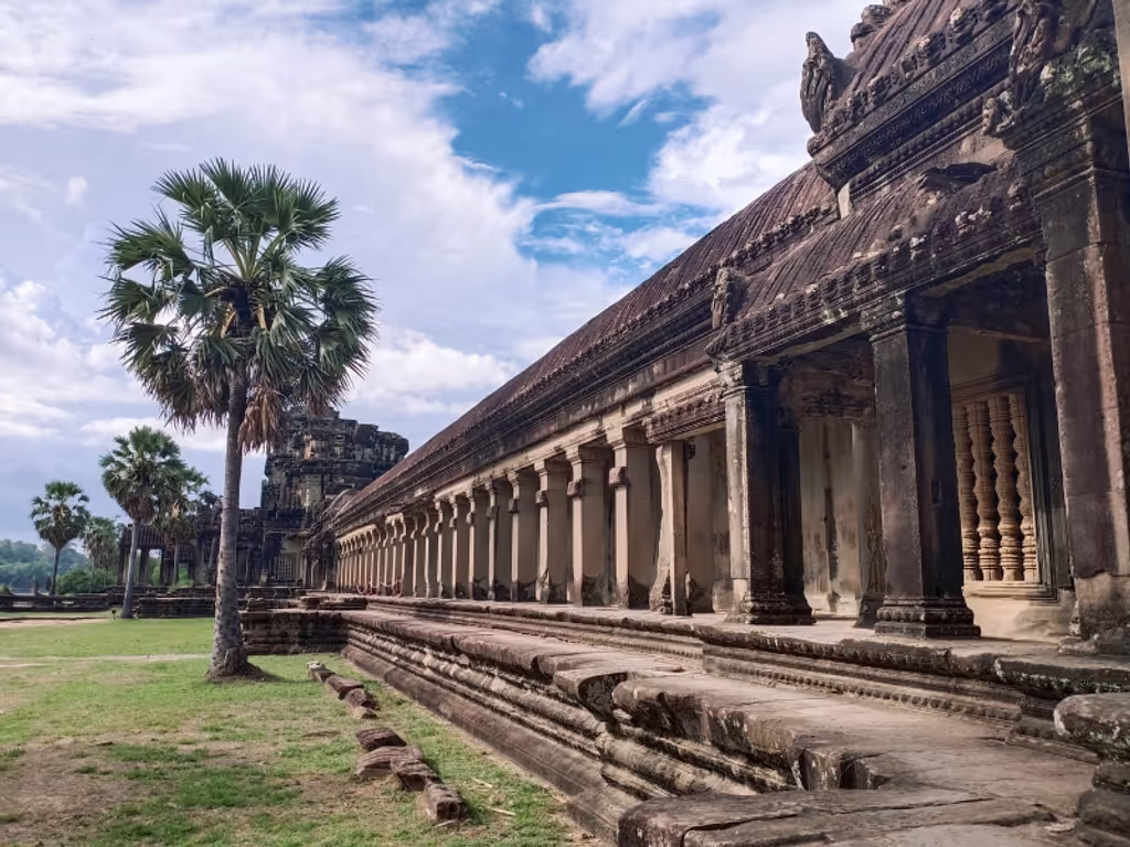 Siem Reap Private Tour - South Gallery of Angkor Wat Temple