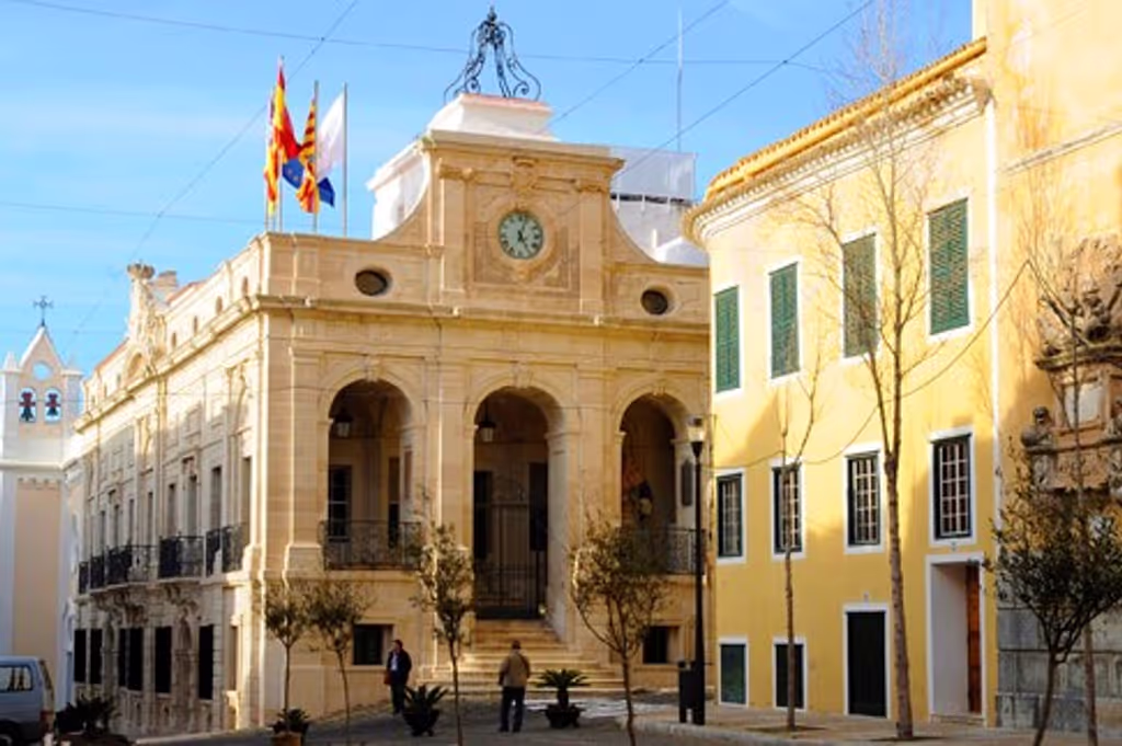 Islas Baleares Private Tour - town hall