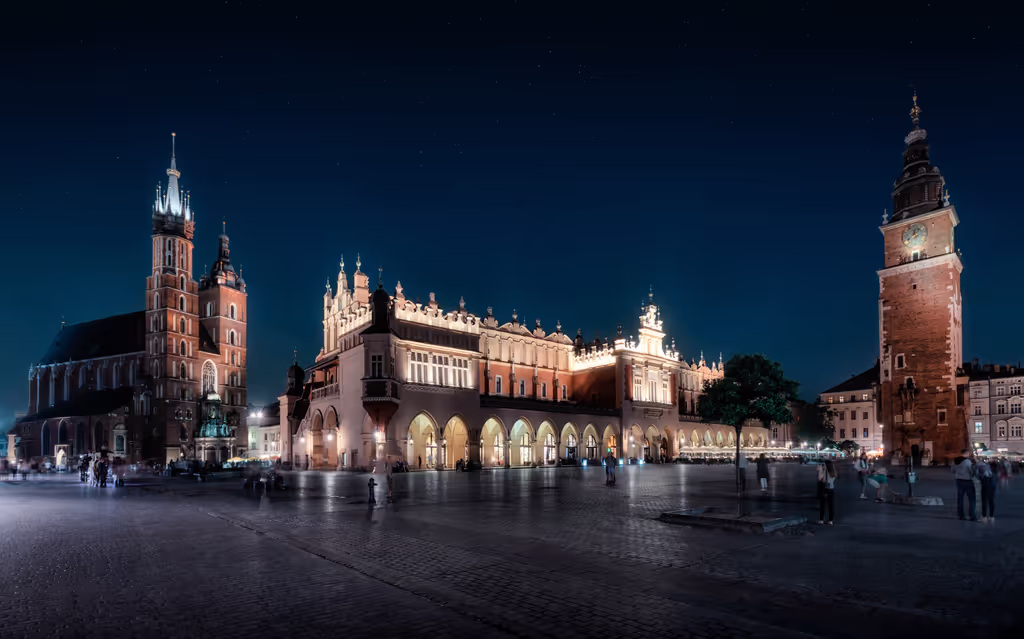 Krakow Private Tour - Krakow by night
