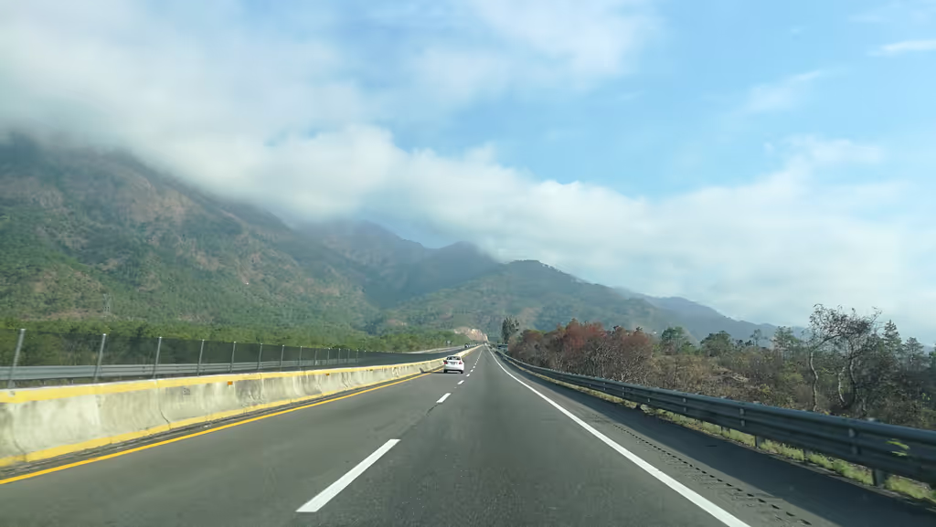Acapulco City Private Tour - The road to Taxco