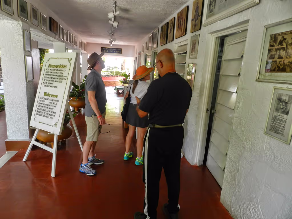 Acapulco City Private Tour - Los Flamingos Hotel. The home of the Holliwood Gang.