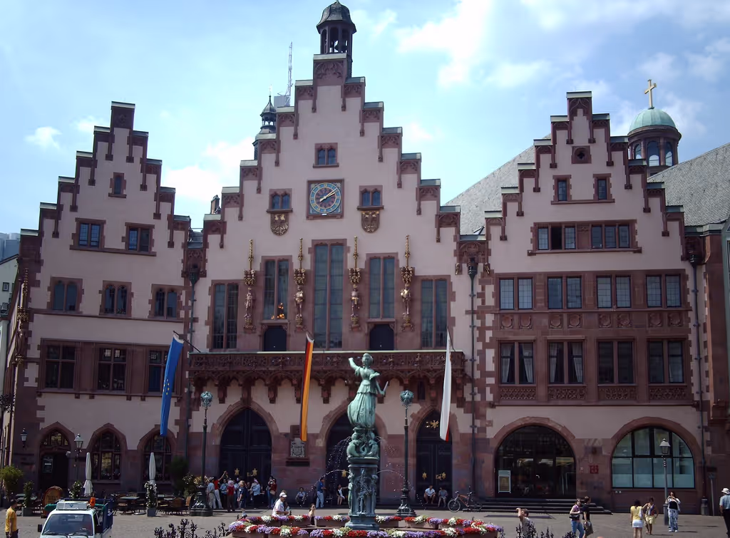 Frankfurt Private Tour - Frankfurt City Hall called "Römer"