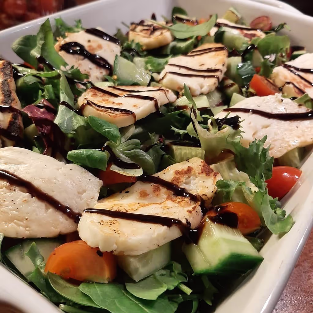 Helsinki Private Tour - Halloum salad