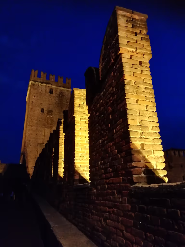 Verona Private Tour - Castelvecchio