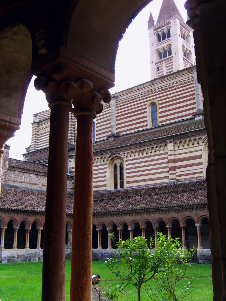 Verona Private Tour - Saint Zeno: the cloister