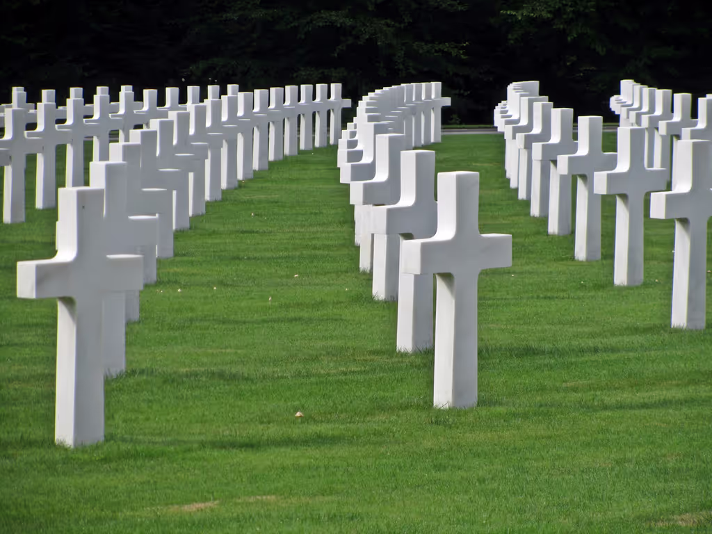 Trier Private Tour - US Cemetary