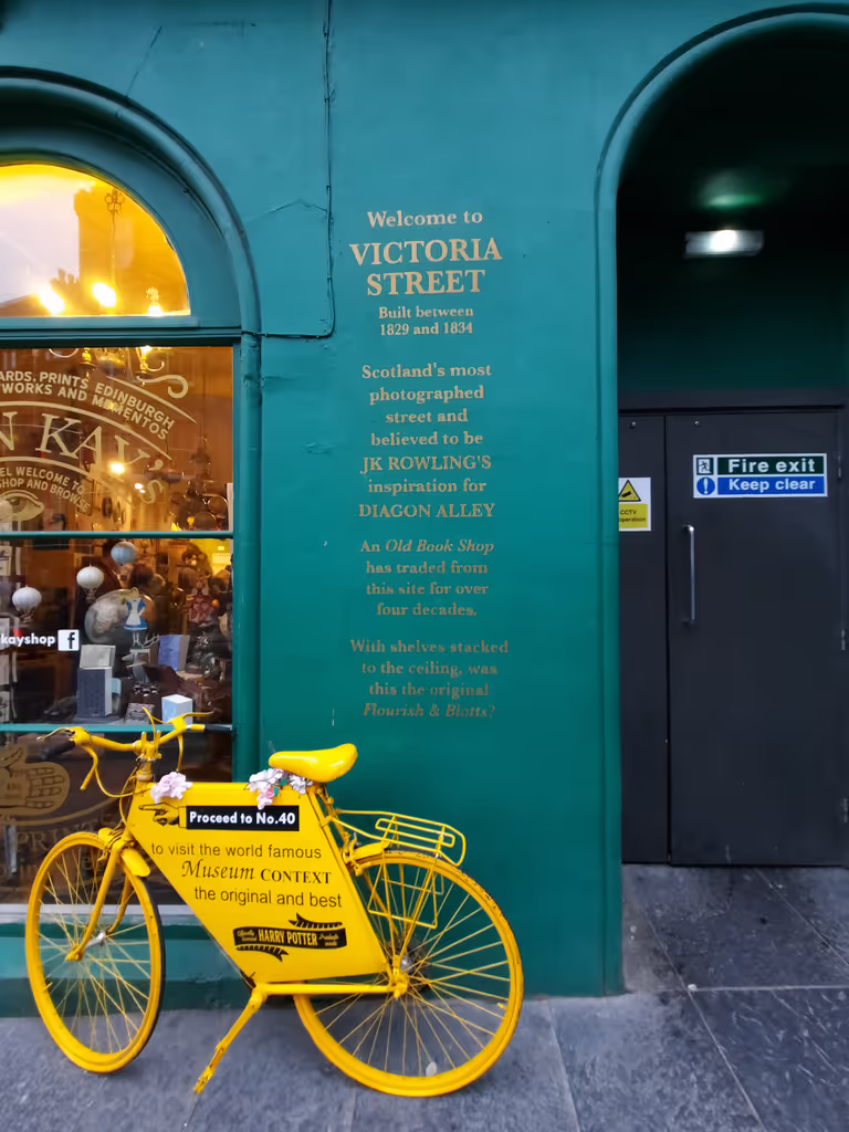 Edinburgh Private Tour - null