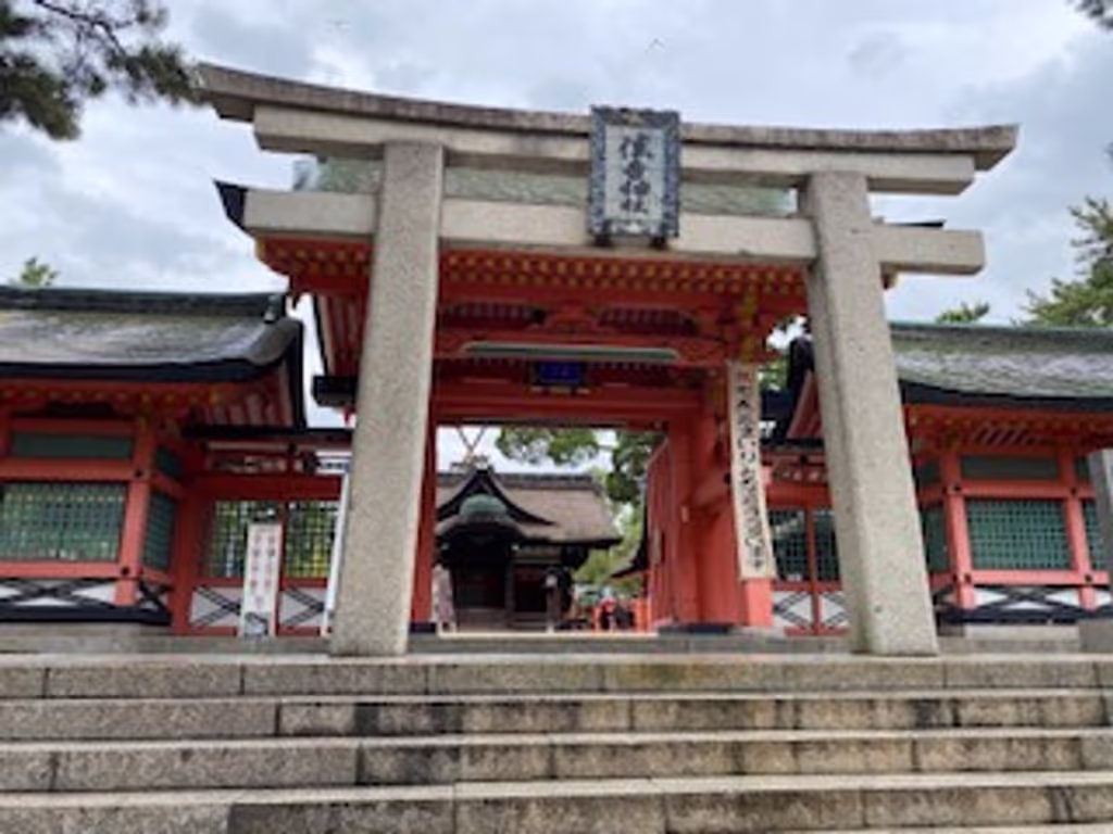 Osaka Private Tour - The gate in Sumkiyoshi Shrine