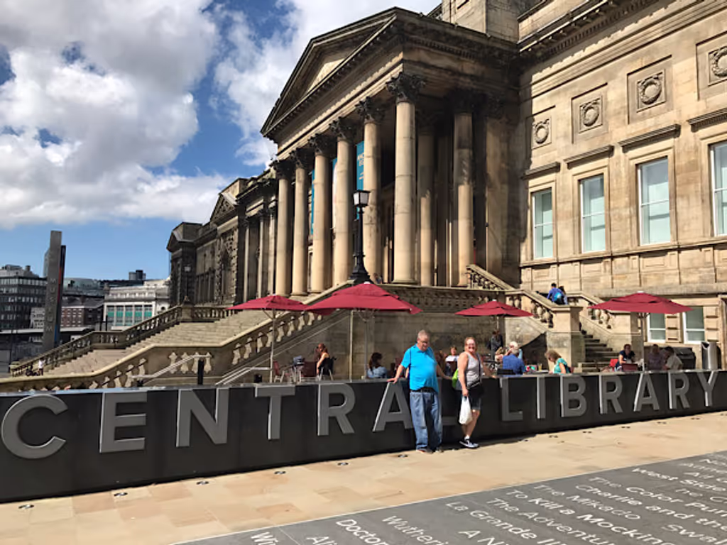 Liverpool Private Tour - 