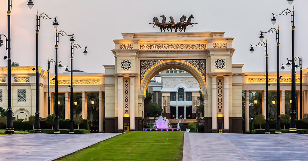 Dubai Private Tour - King palace