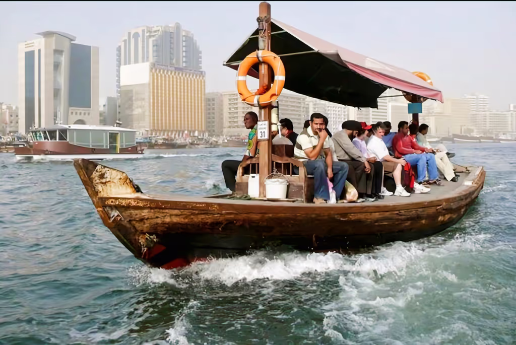 Dubai Private Tour - Abra boat
