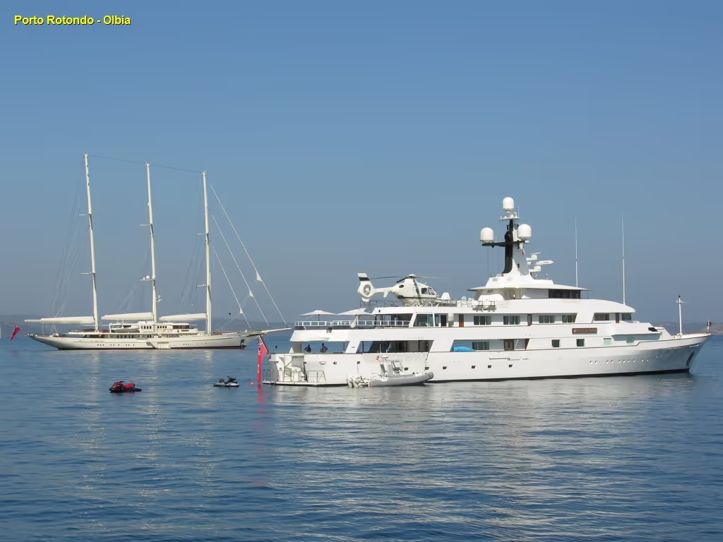 Olbia Private Tour - Porto Rotondo has, since its origins in the sixties, been the favorite resort of the Italian elite.