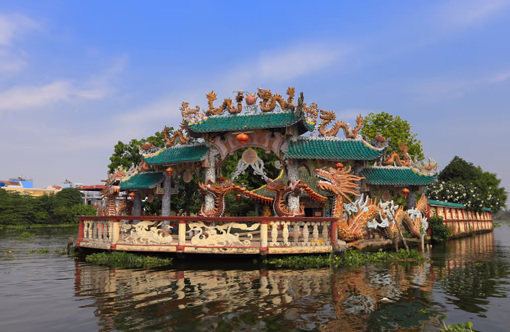 Ho Chi Minh Private Tour - Floating Temple in Saigon City
