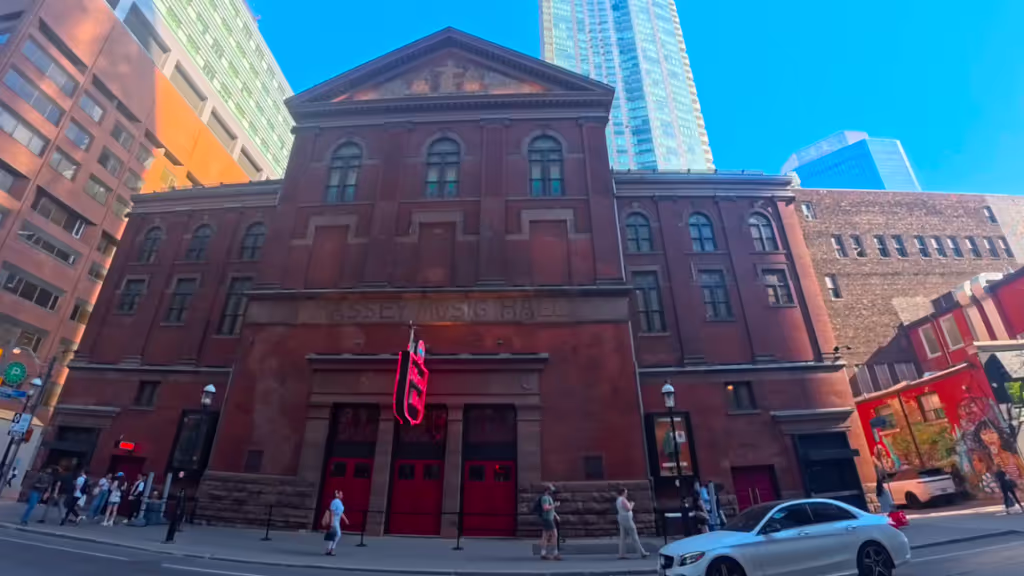 Toronto Private Tour - Massey Hall