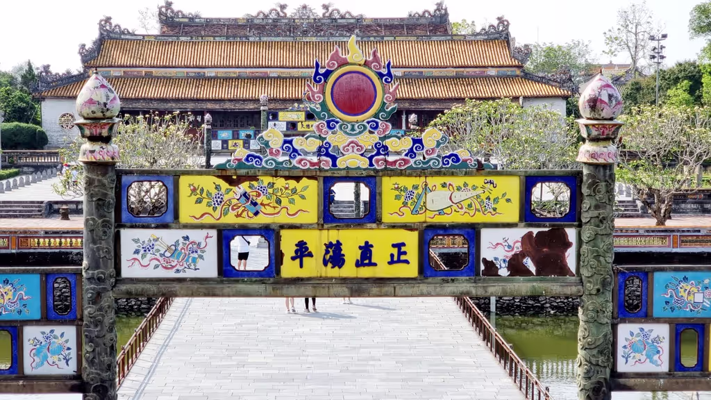 Hue Private Tour - null