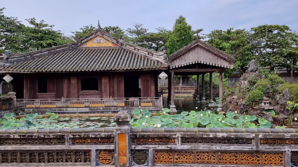 Hue Private Tour - null