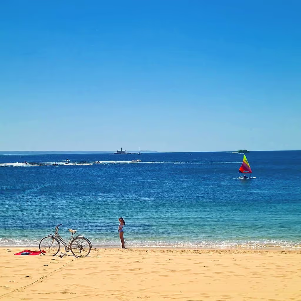Lisbon Private Tour - Oeiras Beach (viewpoint)