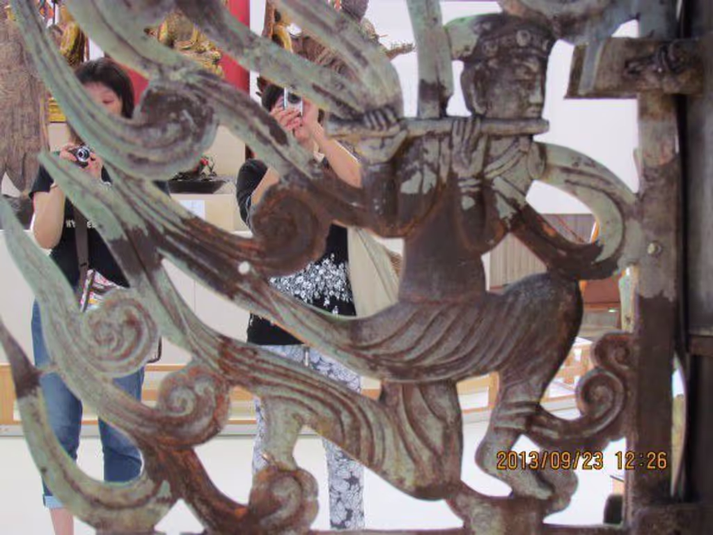 Kyoto Private Tour - ・Water Flame on the top of Kurin of the East Pagoda
・an angel blowing whistle is carved.