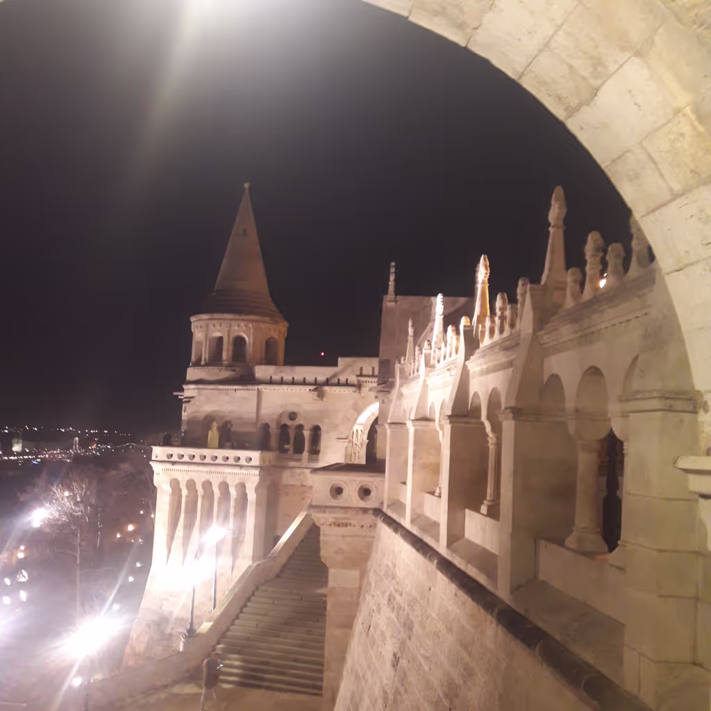 Budapest Private Tour - Enlighted heritage sight